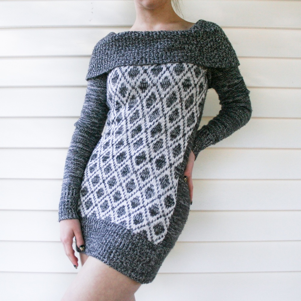 XS Knit Dark Grey and White Sweater Dress